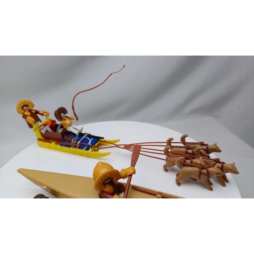 PLAYMOBIL 3466 ESQUIMALES CON TRINEO Y PIRAGUA (AÑO 1985 - 1990) [2]
