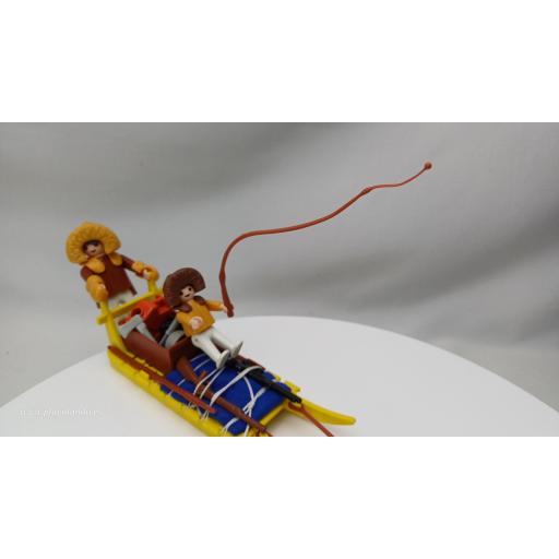 PLAYMOBIL 3466 ESQUIMALES CON TRINEO Y PIRAGUA (AÑO 1985 - 1990) [5]