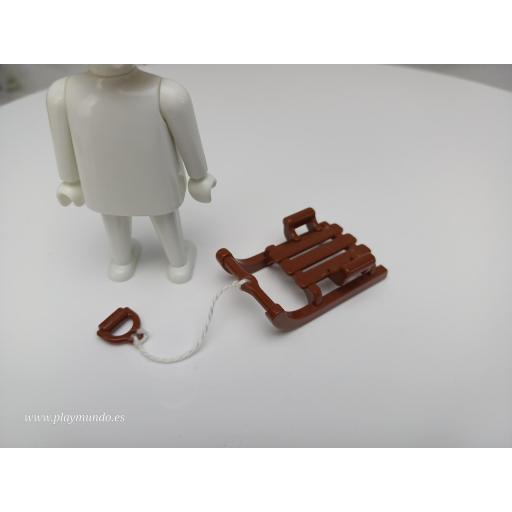 PLAYMOBIL TRINEO INFANTIL MARRON