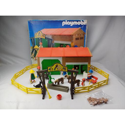 PLAYMOBIL 3436 GRANJA PONIS (VERSION 1 AÑO 1985)