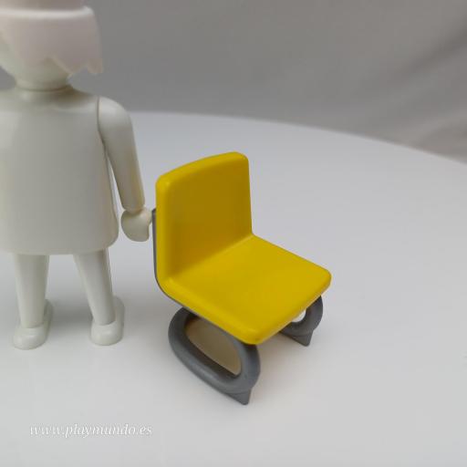 PLAYMOBIL SILLA AMARILLA GRIS 