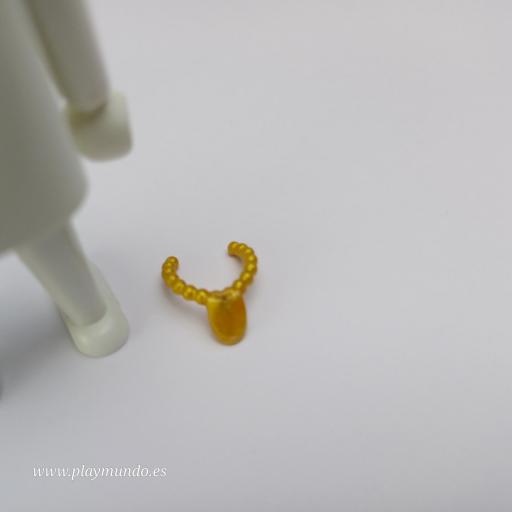 PLAYMOBIL COLLAR DORADO
