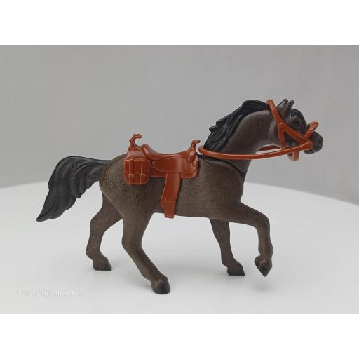 PLAYMOBIL CABALLO  MARRON OSCURO CON MONTURA MOD089