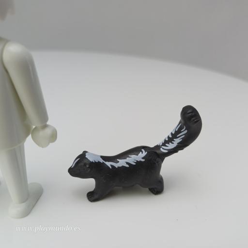 PLAYMOBIL MOFETA ANIMALES BOSQUE