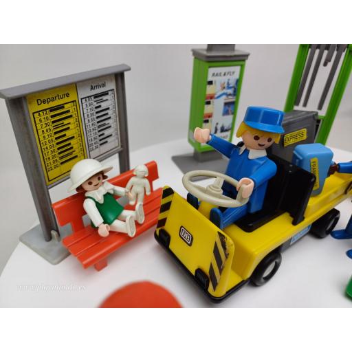 PLAYMOBIL 4202 ESTACION CON VIAJEROS (AÑO 1987 - 1995) [4]