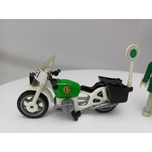 PLAYMOBIL 3564 POLICIA CON MOTO (VERSION 1 ALEMANA , AÑO 1982 - 1988) [3]