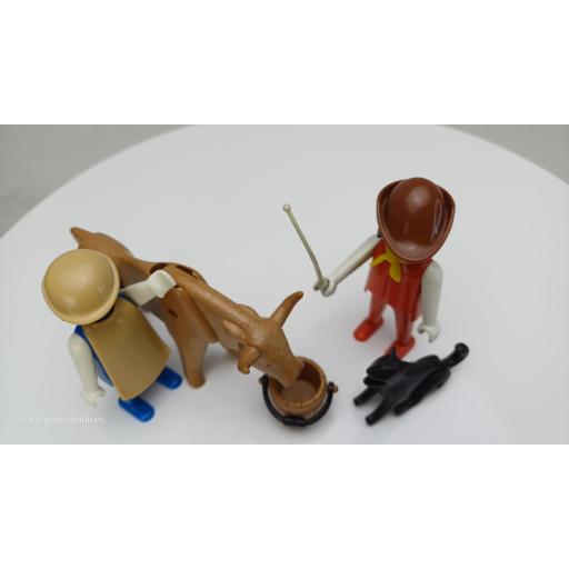 PLAYMOBIL 3577 GRANJEROS CON TORO  (AÑO 1980) [1]