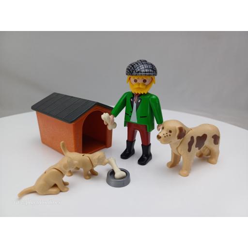 PLAYMOBIL 3005 HOMBRE CON PERROS (AÑO 1998 - 2005)