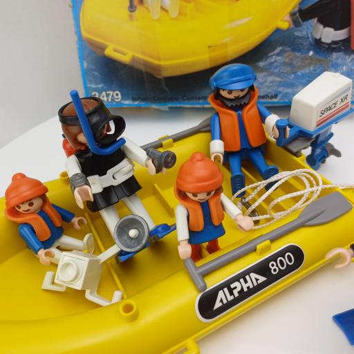 PLAYMOBIL 3479 SUBMARINISTAS CON LANCHA  (VERSION 1, AÑO 1984 - 1988) [2]
