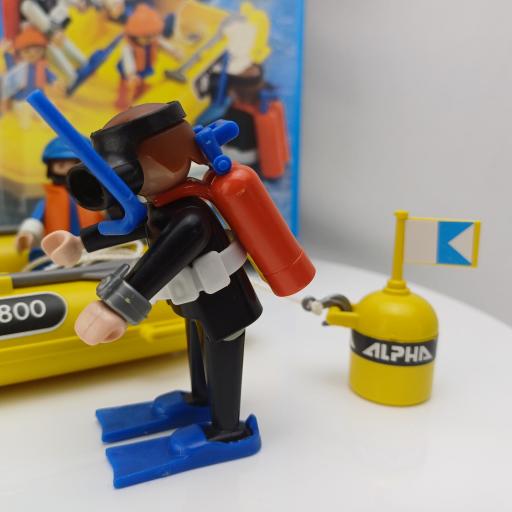 PLAYMOBIL 3479 SUBMARINISTAS CON LANCHA  (VERSION 1, AÑO 1984 - 1988) [3]