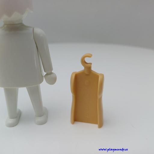 PLAYMOBIL PERCHA VESTIDOS