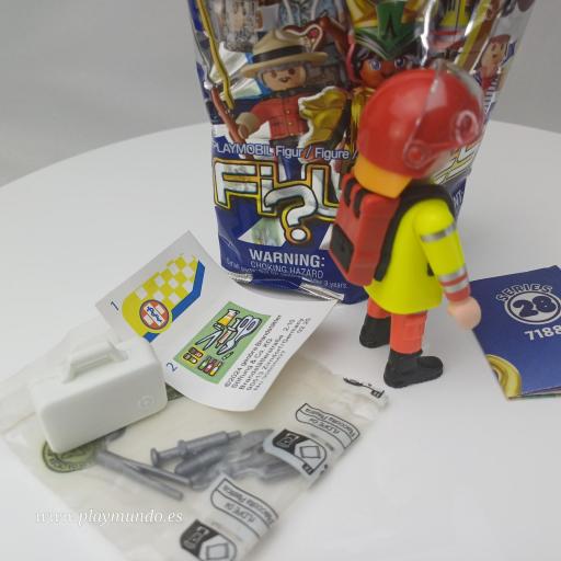 PLAYMOBIL SERIE 28 CHICOS MEDICO EMERGENCIAS [2]