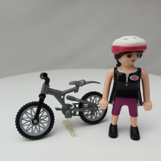 PLAYMOBIL 4743 SPECIAL CHICA EN BICICLETA (AÑO 2010) [1]