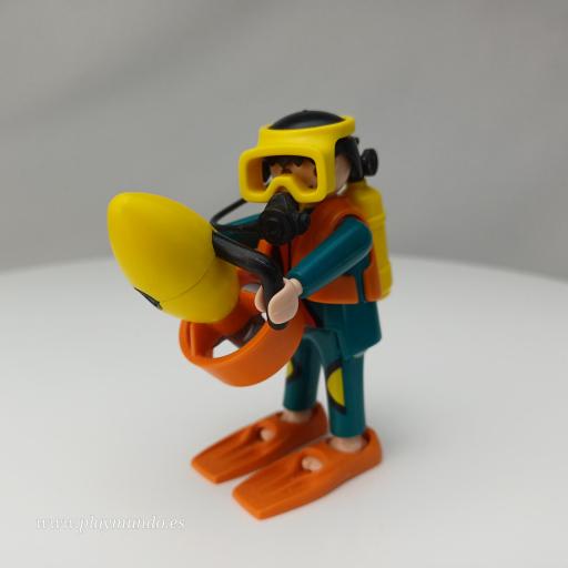 PLAYMOBIL 4688 SPECIAL SUBMARINISTA (AÑO 2009)