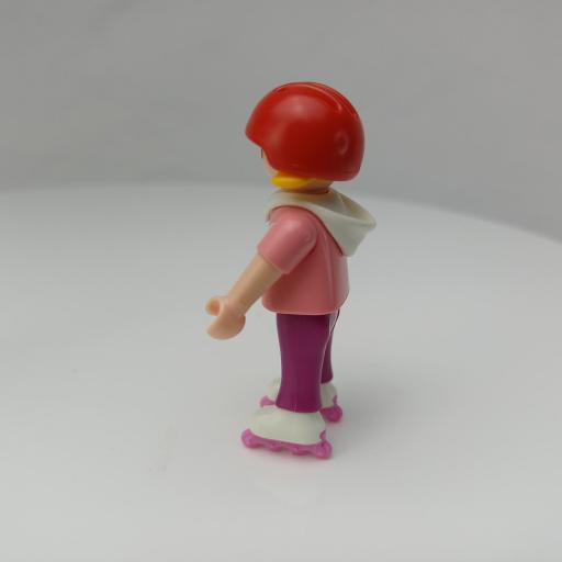 PLAYMOBIL NIÑA CON PATINES MUÑECO CLICK  MOD02568 [1]