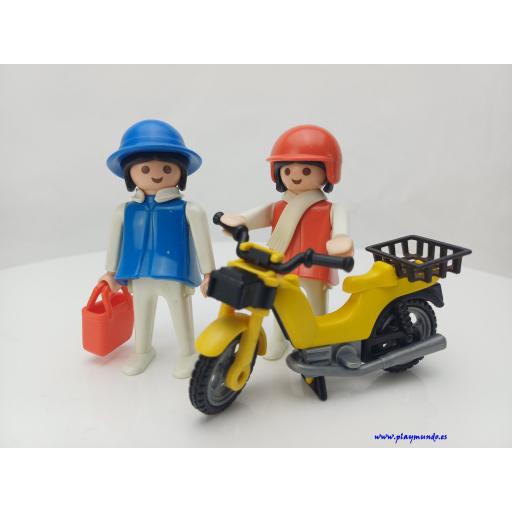 PLAYMOBIL 3302 CHICAS CON CICLOMOTOR (AÑO 1986 - 1992) [1]