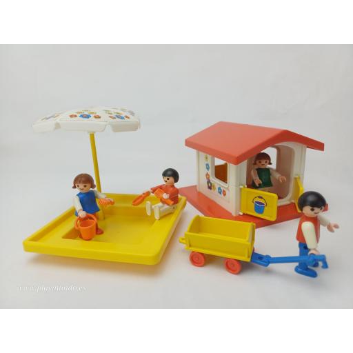 PLAYMOBIL 3497 NIÑOS CASITA Y ARENERO  (AÑO 1985 - 1995)