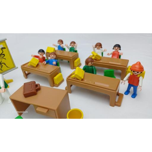 PLAYMOBIL 3522 NIÑO EN CLASE  (AÑO 1984 - 1995) [1]