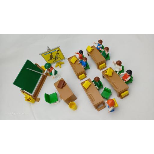 PLAYMOBIL 3522 NIÑO EN CLASE  (AÑO 1984 - 1995) [3]