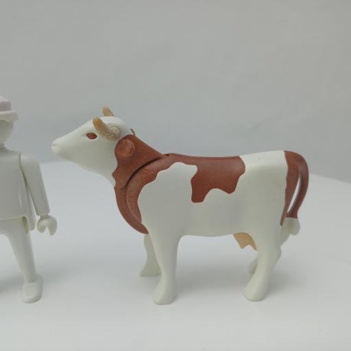 PLAYMOBIL VACA LECHERA FRISONA MOD2 [1]