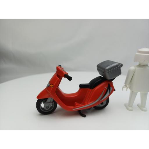 PLAYMOBIL MOTO SCOOTER CICLOMOTOR MOD074