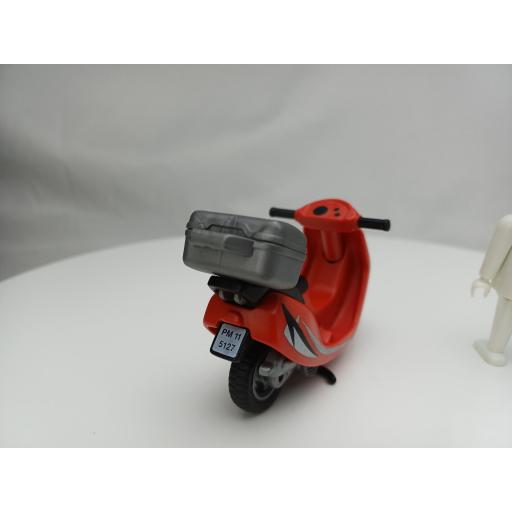 PLAYMOBIL MOTO SCOOTER CICLOMOTOR MOD074 [2]