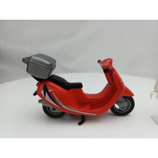 PLAYMOBIL MOTO SCOOTER CICLOMOTOR MOD074 [3]