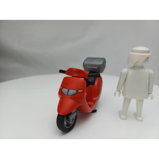 PLAYMOBIL MOTO SCOOTER CICLOMOTOR MOD074 [4]