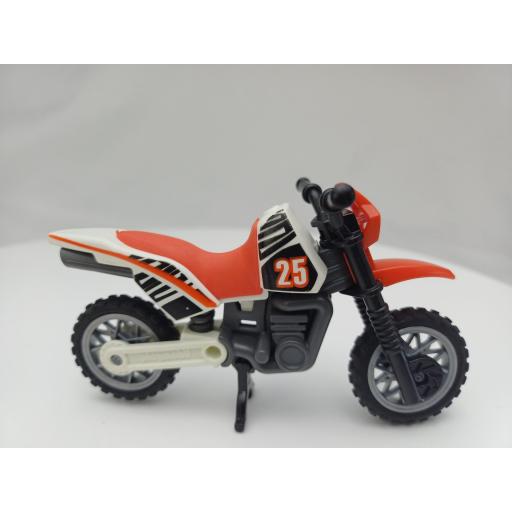 PLAYMOBIL 9357 SPECIAL MOTO MOTOCROSS  (AÑO 2018) [2]