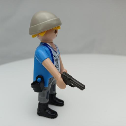 PLAYMOBIL MUÑECO CLICK  CON PISTOLA MOD748 [0]