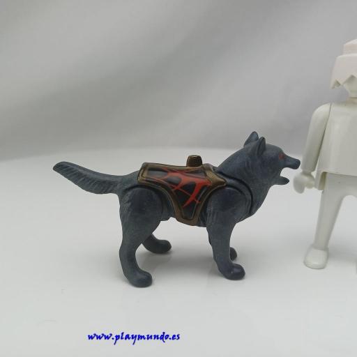 PLAYMOBIL LOBO CON ARMADURA [1]