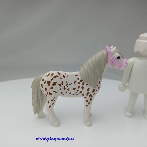 PLAYMOBIL PONI ANIMALES MOD17