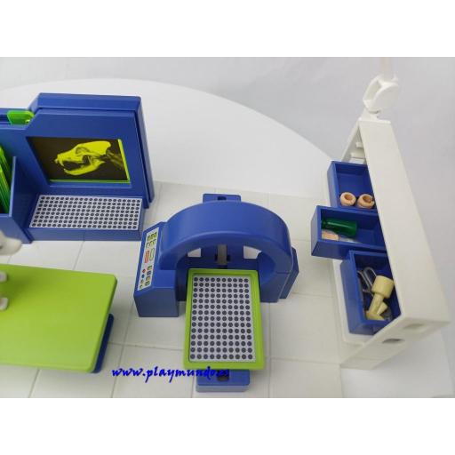 PLAYMOBIL CLINICA VETERINARIA CON ANIMALES [2]