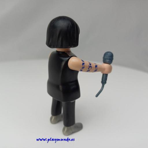 PLAYMOBIL SERIE 1 CHICAS CANTANTE [2]