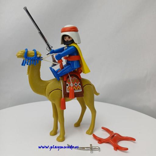 PLAYMOBIL 3586 ARABE BEDUINO CON CAMELLO {1980 - 1988)