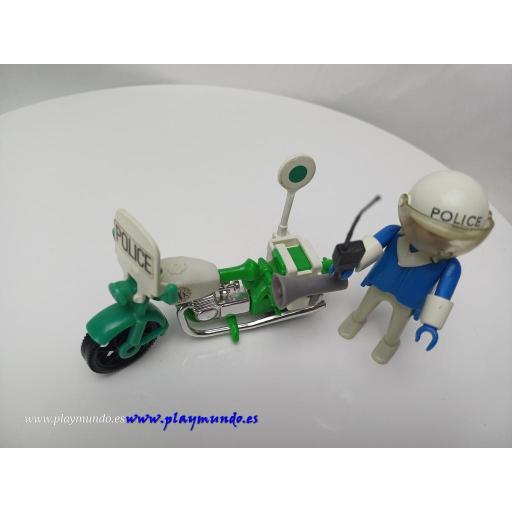 PLAYMOBIL 3572 POLICIA CON MOTO ( AÑO 1979)  [2]