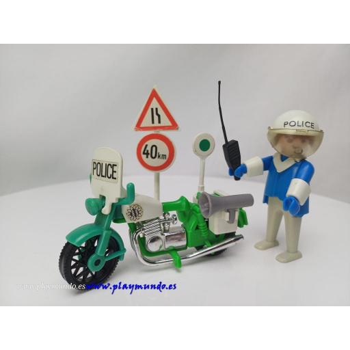 PLAYMOBIL 3572 POLICIA CON MOTO ( AÑO 1979) 