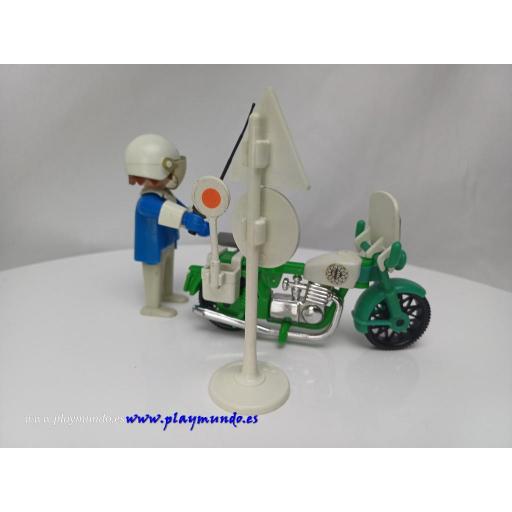 PLAYMOBIL 3572 POLICIA CON MOTO ( AÑO 1979)  [1]