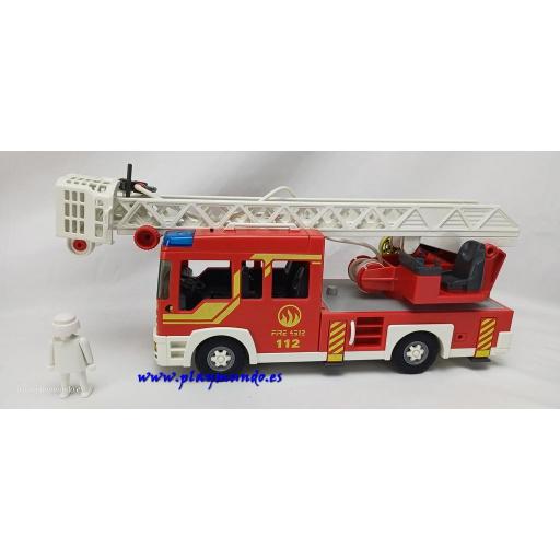 PLAYMOBIL  CAMION DE BOMBEROS