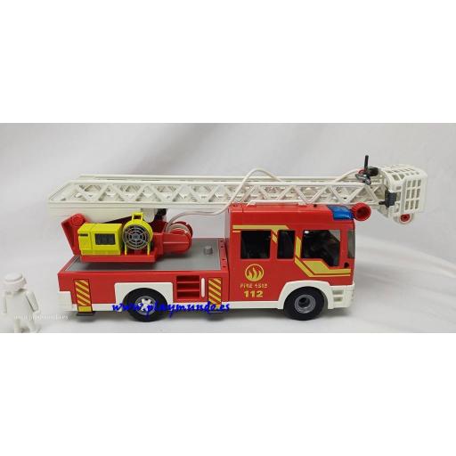 PLAYMOBIL  CAMION DE BOMBEROS [1]