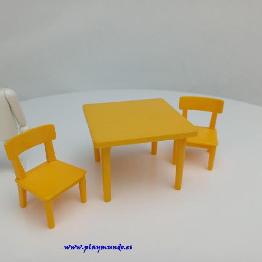 PLAYMOBIL MESA CON SILLAS [0]