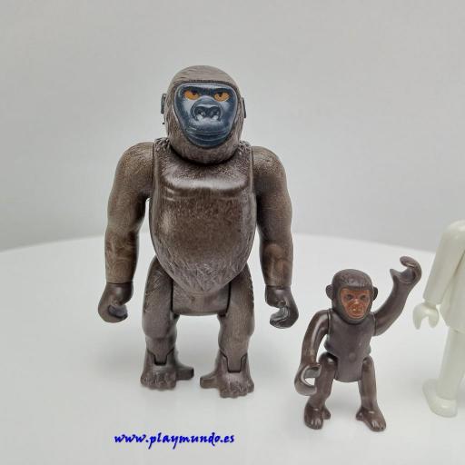 PLAYMOBIL GORILA CON CRIA [1]