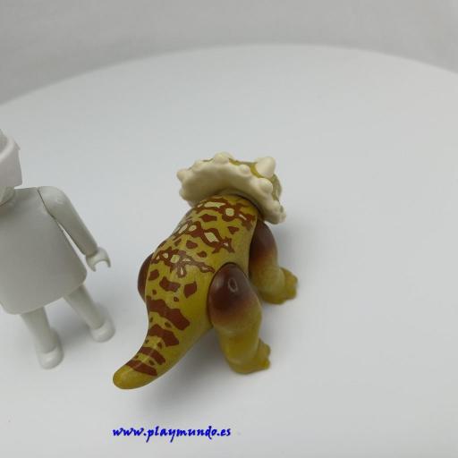 PLAYMOBIL CRIA DE TRICERATOPS DINOSAURIO PEQUEÑO  [0]