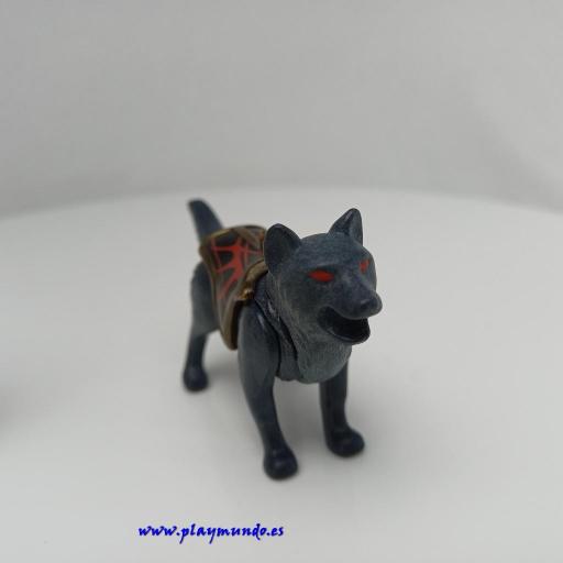 PLAYMOBIL LOBO CON ARMADURA MOD02 [1]