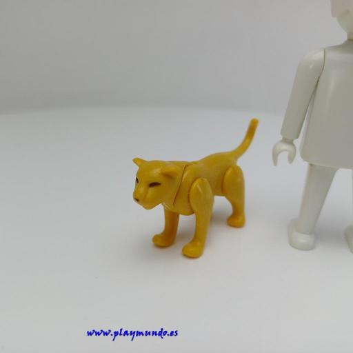 PLAYMOBIL ANIMALES CACHORRO DE LEON [1]