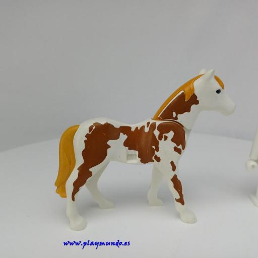 PLAYMOBIL CABALLO BLANCO MANCHAS MARRONES mod0591 [1]