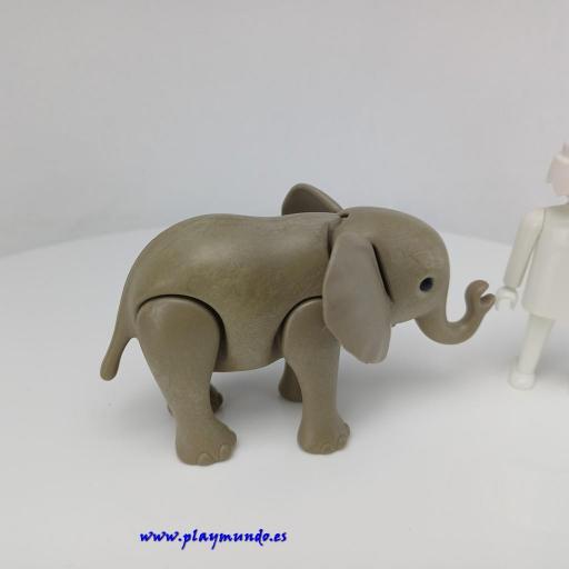 PLAYMOBIL CRIA  ELEFANTE PRIMERA EPOCA [0]