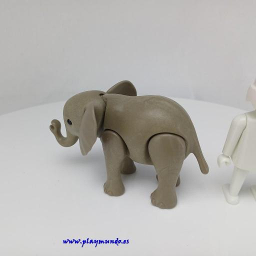 PLAYMOBIL CRIA  ELEFANTE PRIMERA EPOCA [1]