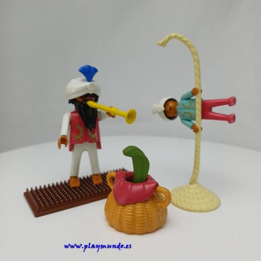 PLAYMOBIL 3398 FAQUIR ENCANTADOR DE SERPIENTES (AÑO 1991 -1993)