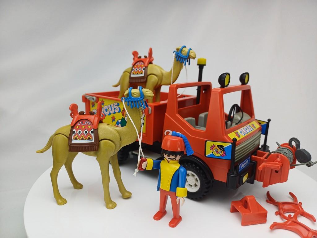 PLAYMOBIL 3452 CAMION CAMELLOS Y DOMADOR DEL CIRCO (AÑO 1986)